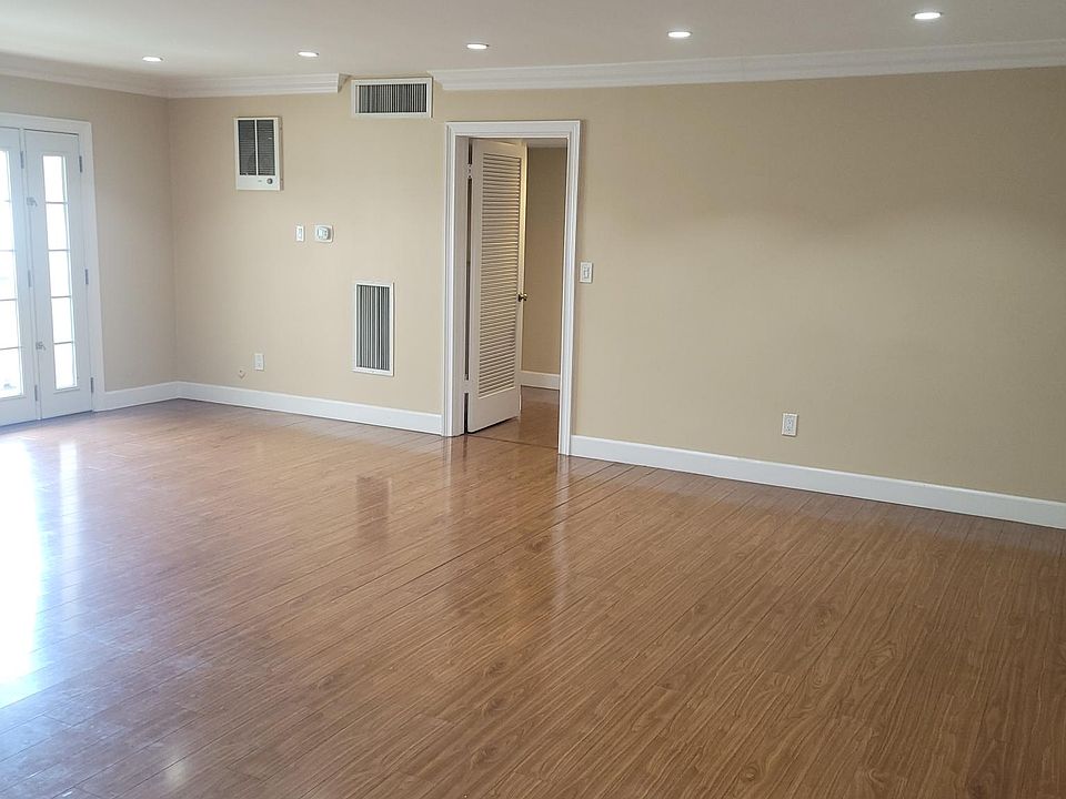 1st image of 14359 Addison St APT 212