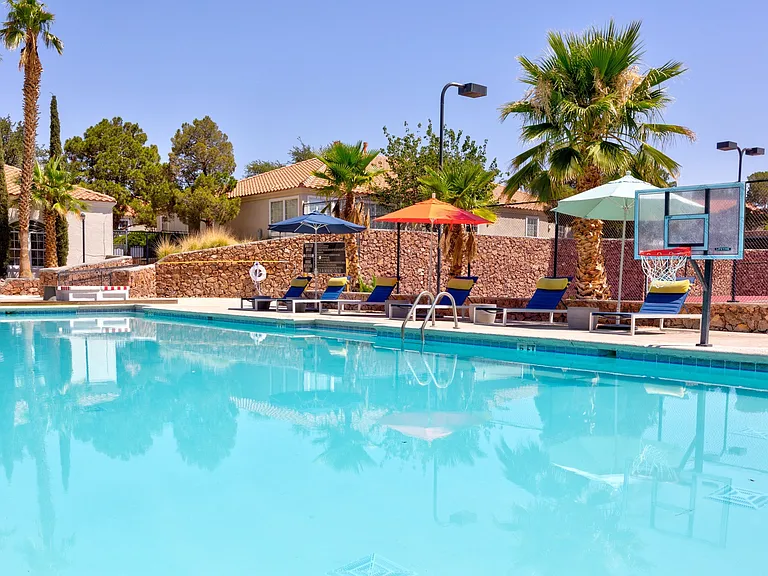 Resort Style Swimming Pool