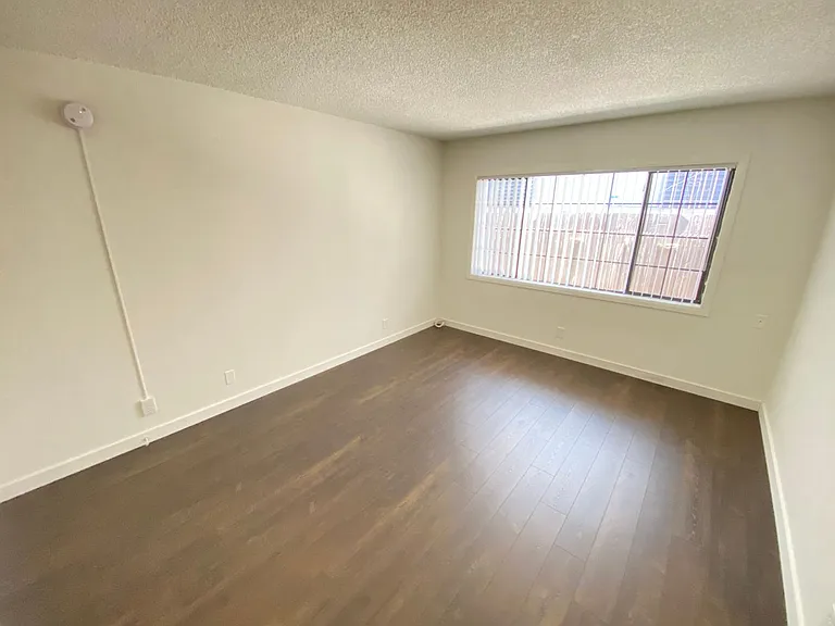 3415 Keystone Ave — Photo 4