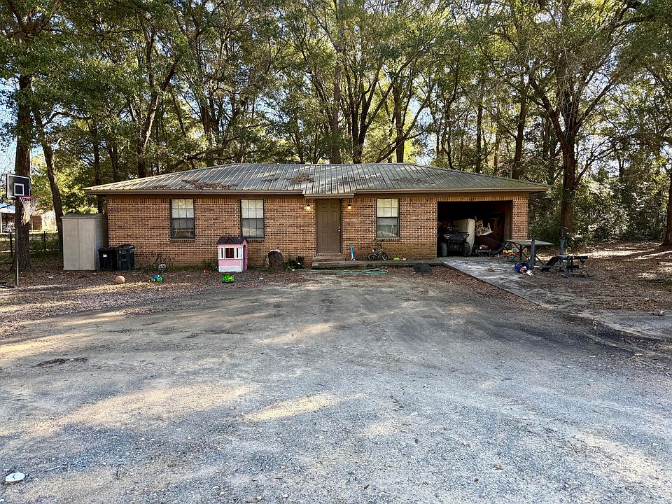 1st image of 32 Josephine St