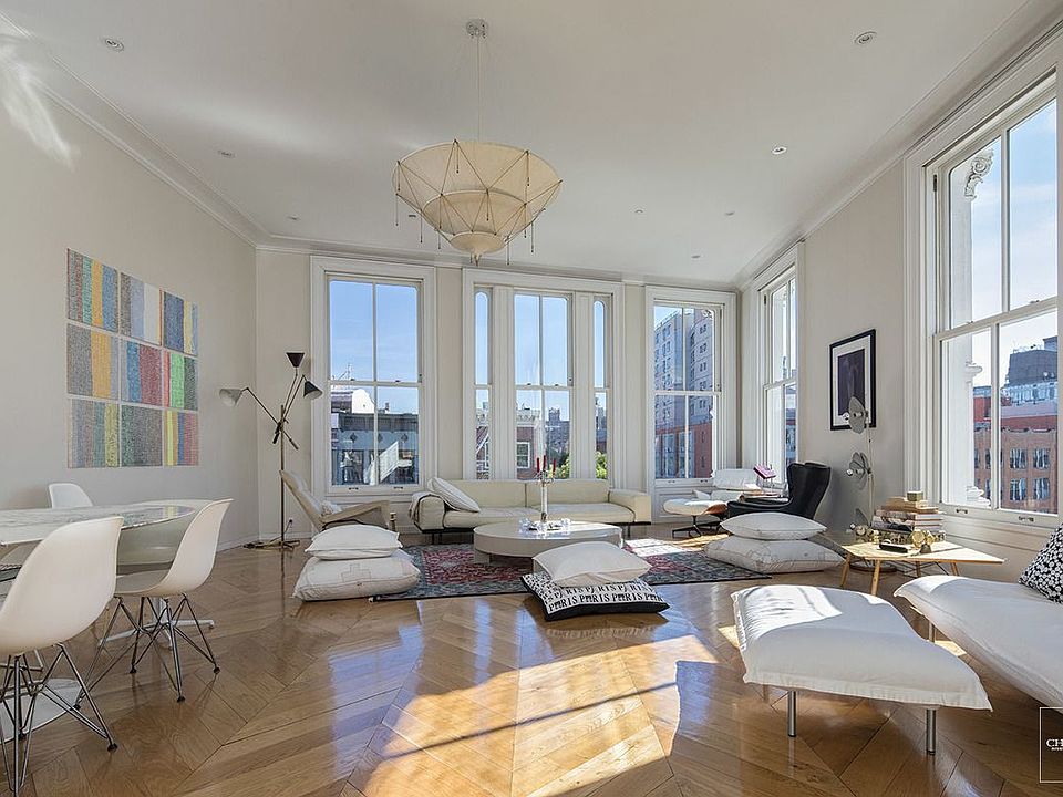 1st image of 54 Bond St #4