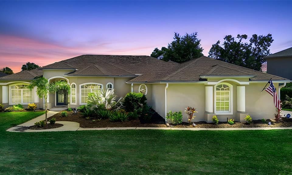 1st image of 304 Caddie Dr
