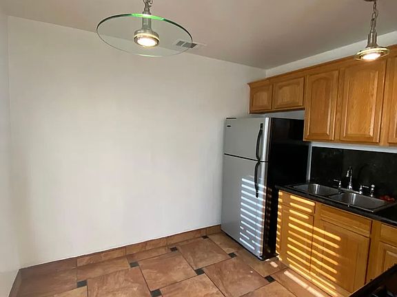 5th image of 1630 Griffith Park Blvd #2-A