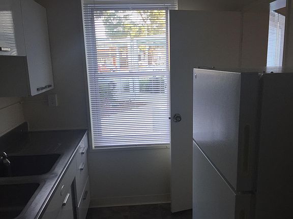 4th image of 405 Serrano Dr APT Mg