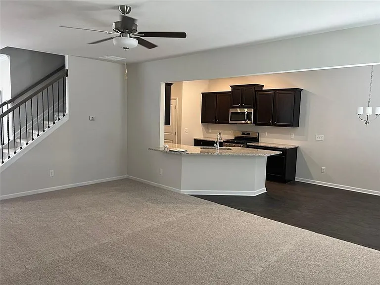 127 Berry Dr #127 — Photo 6