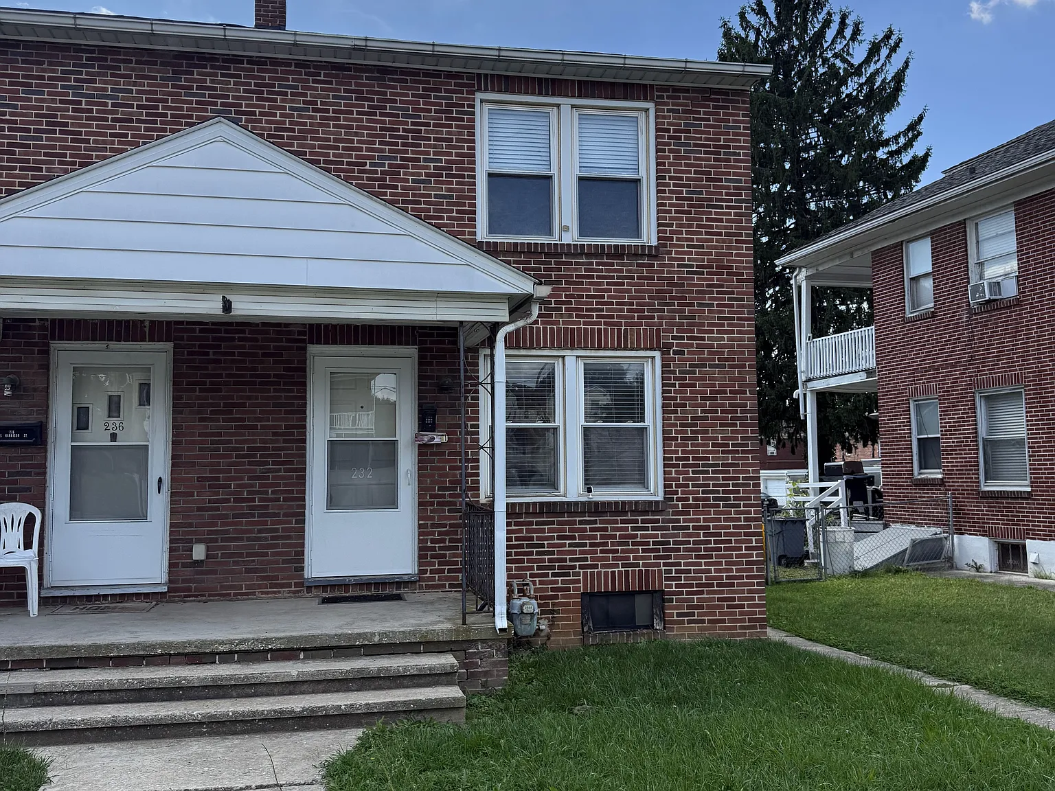 2 bed, 1056 sqft, $1,100 — Photo 1