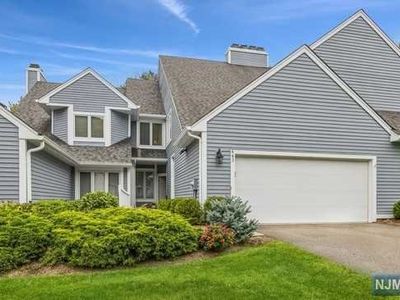 443 Windham Ct N, Wyckoff, NJ, 07481