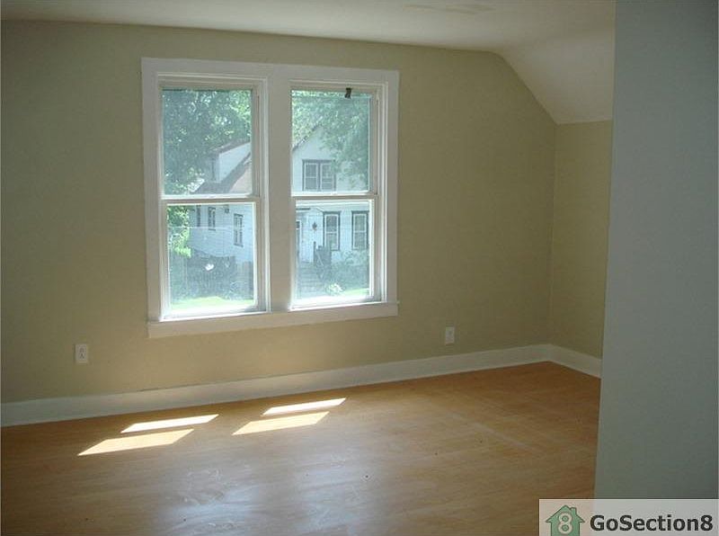 2nd image of 10136 S Wallace St