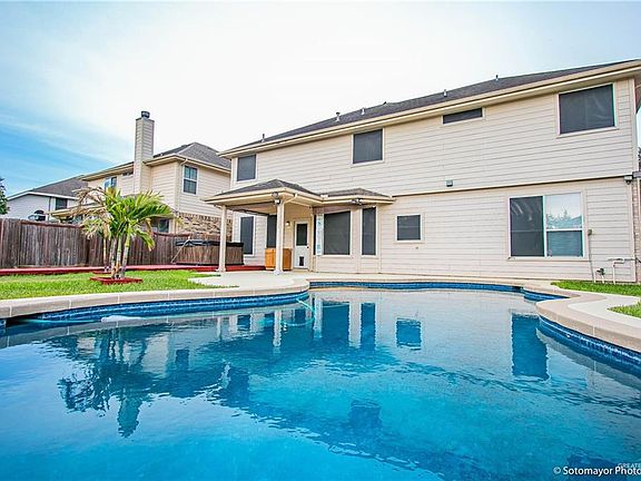 2nd image of 4104 S Santa Marina St