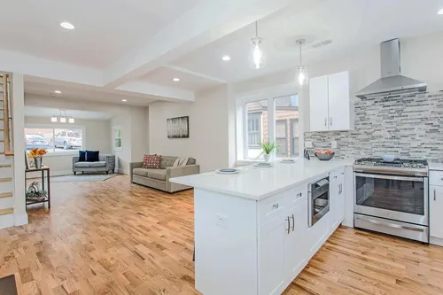 2389 3rd St Photo 1