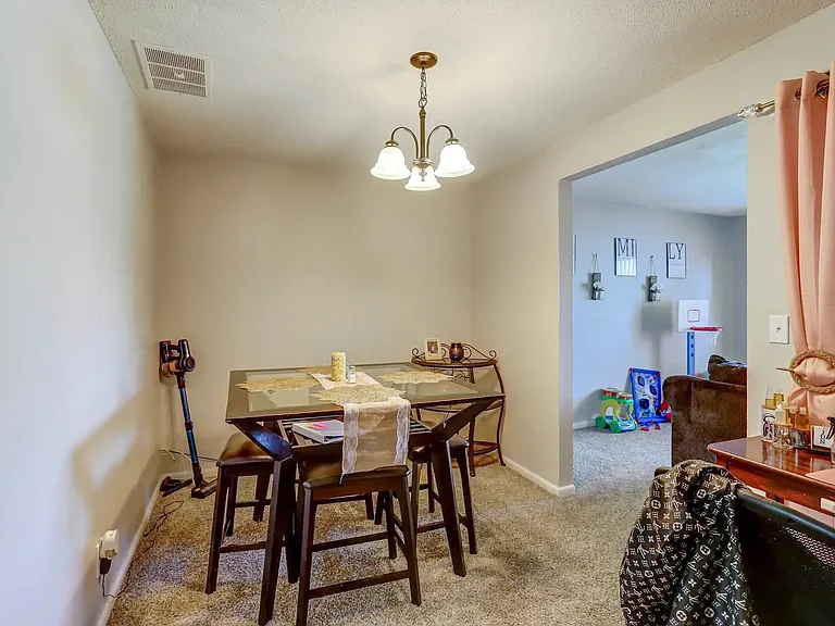 Aspen Meadows — Photo 26