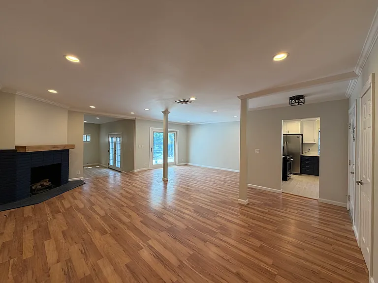 6521 Baird Ave — Photo 5