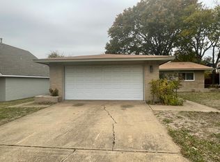 912 Greenbriar Ln, Richardson, TX 75080