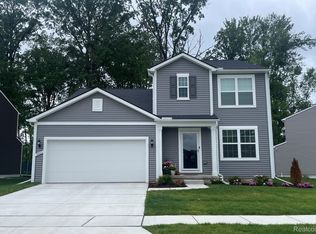 9263 Hemlock Ln, Dexter, MI 48130