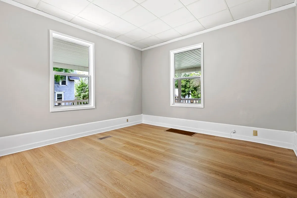 2 bed, 1094 sqft, $1,200 — Photo 1