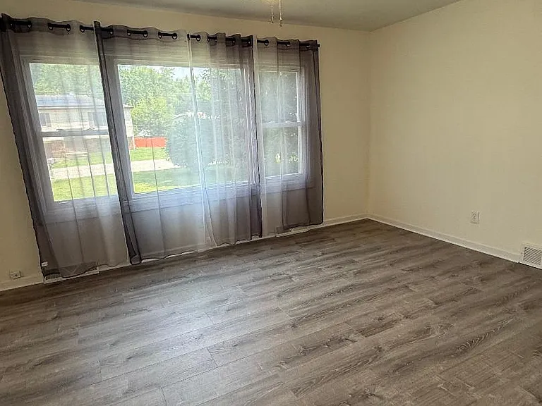5107 Willow Ln — Photo 4