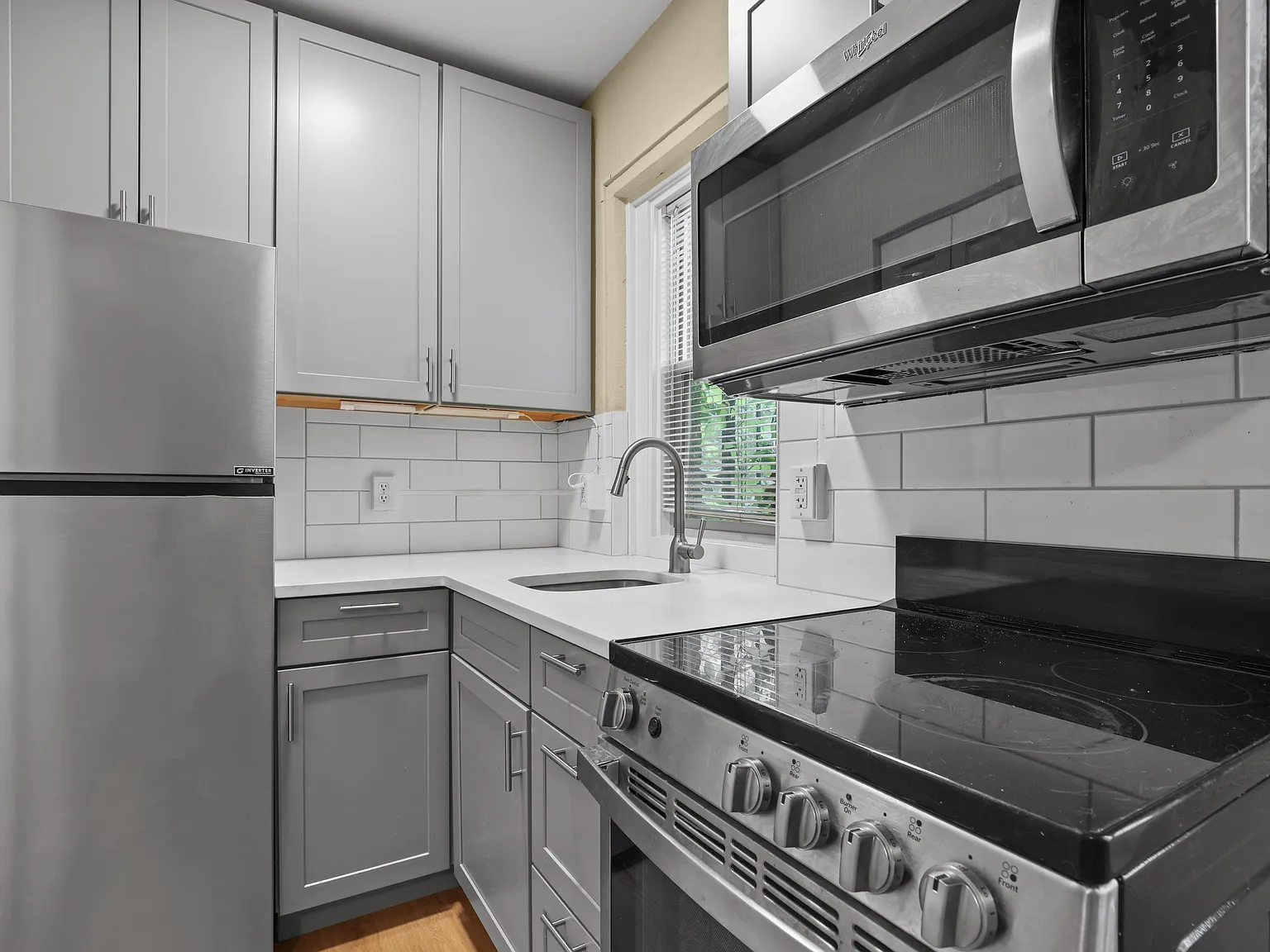 1236 Marion — Photo 3