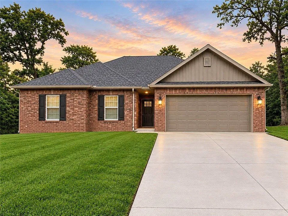34 Woodbridge Dr