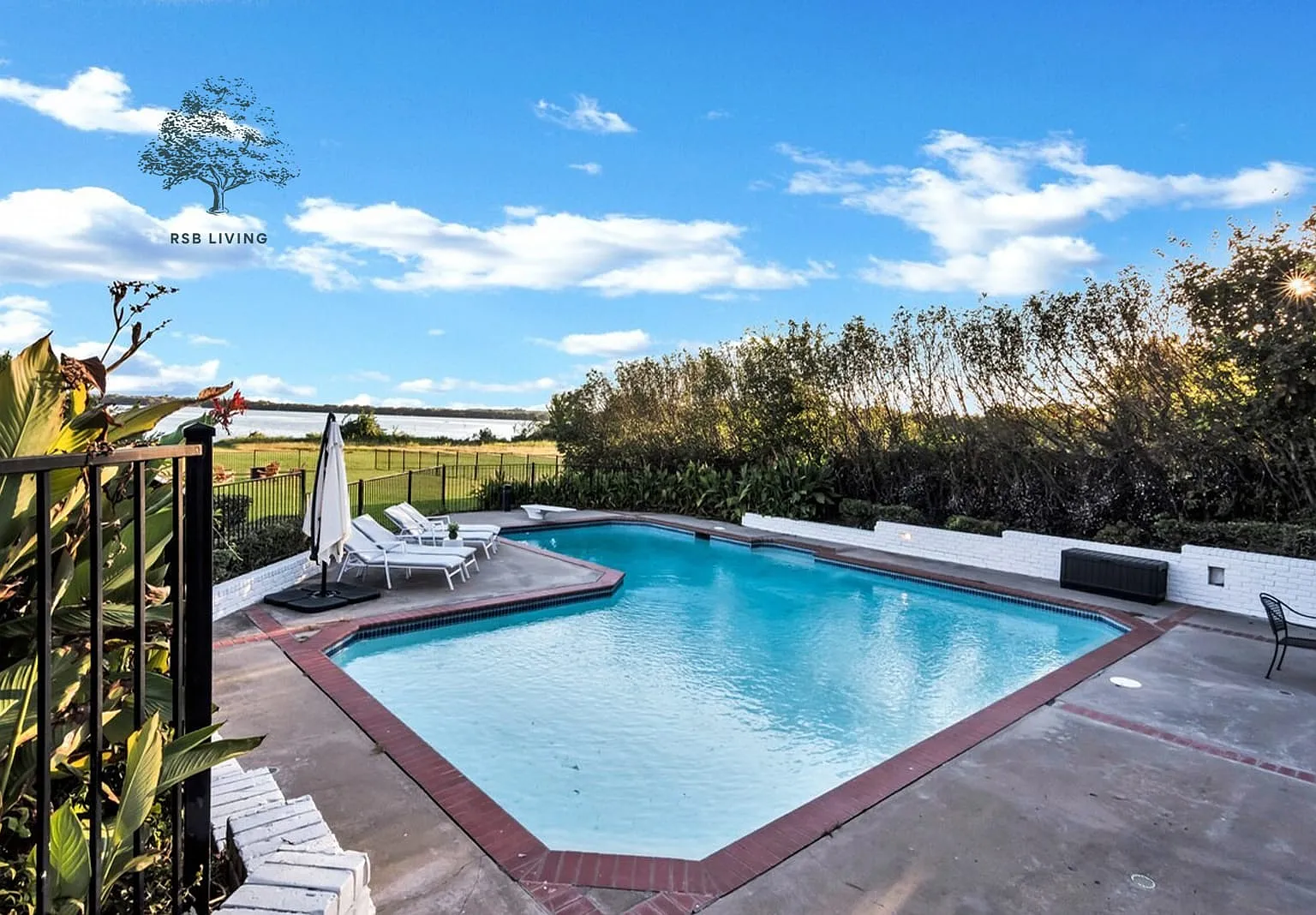6 bed, 5898 sqft, $11,500 — Photo 2