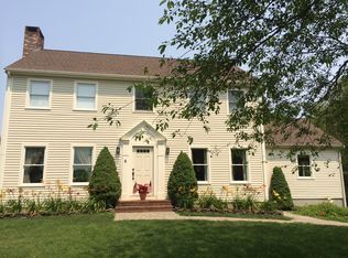 8 Ashley Brook Ln, Rochester, MA 02770