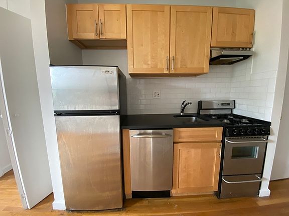 4th image of 22 King St APT 19