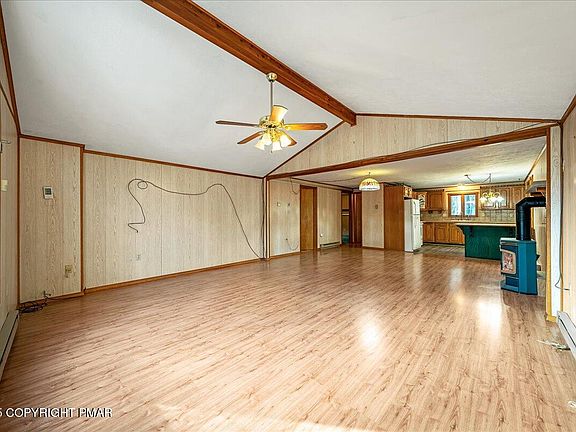 5th image of 398 Maxatawny Dr