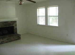127 Studio Ct, Athens, GA 30605