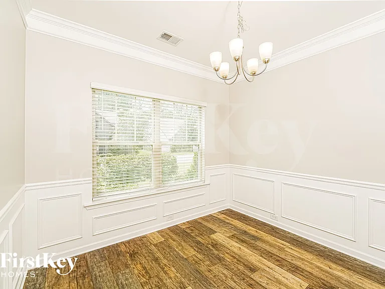 8613 Clarke Ln — Photo 6