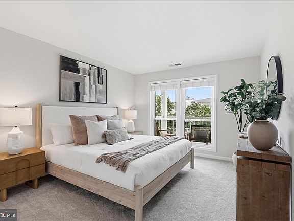 2nd image of 3178 Summit Square Dr #3-D3