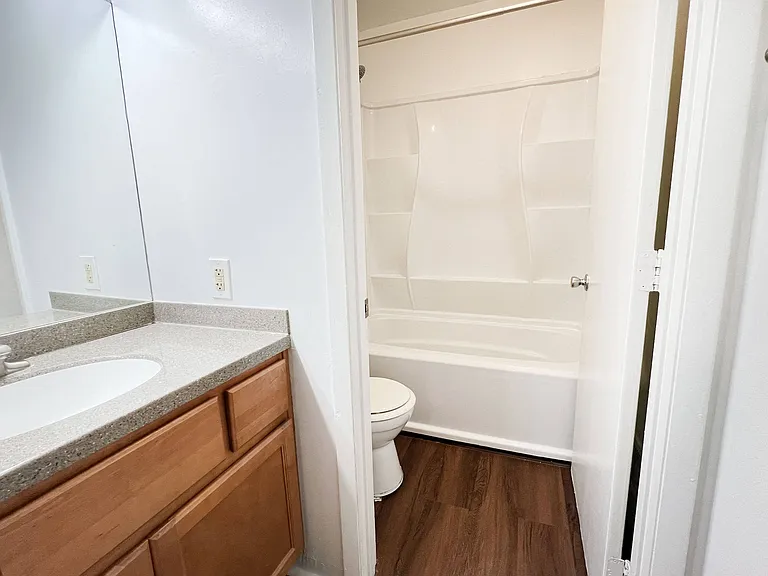 Walnut Creek Townhomes — Photo 38
