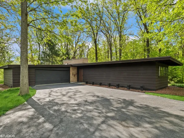 3069 Deerfield Rd, Riverwoods, IL 60015