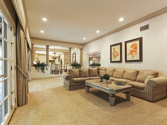 4th image of 1911 Woodholly Ct