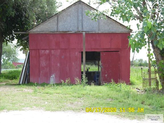 4th image of 844 N Milanos Rd