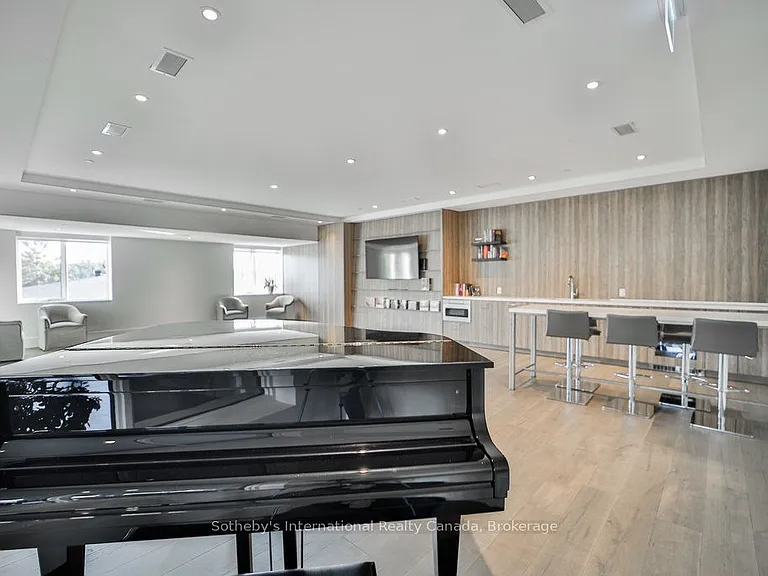 727 Grandview Dr N #101 — Photo 42