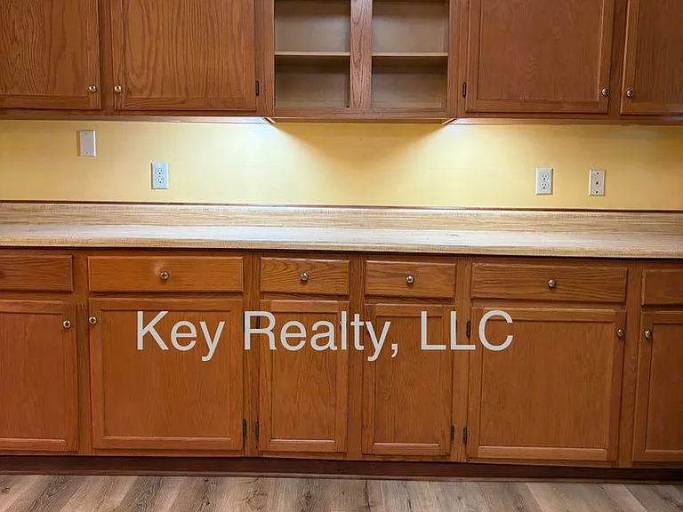 108 Lake Dr — Photo 12