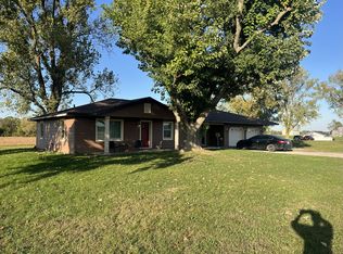 988 E Base Rd, Winchester, IN 47394