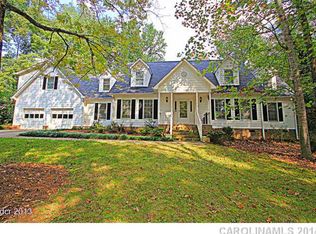 2623 Cross Country Rd, Charlotte, NC 28270