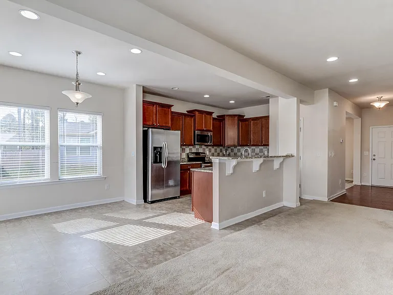10 Crawford Ct — Photo 3