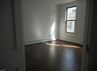 323 49th St, Union City, NJ 07087