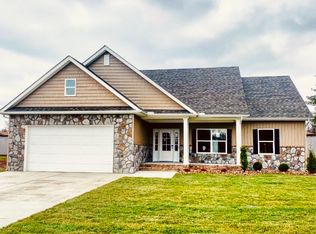 55 Cottage Ln, Hurricane, WV 25526