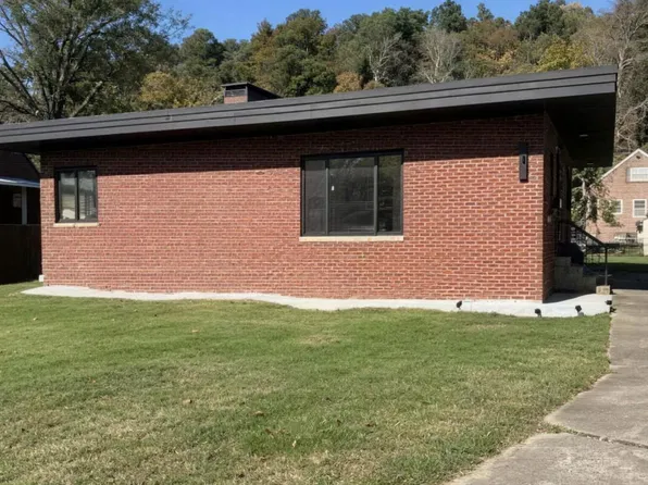 2055 Donald Ave, Huntington, WV 25701