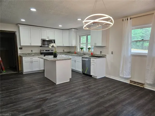 3298 State Highway 89 E, Walnut Cove, NC 27052