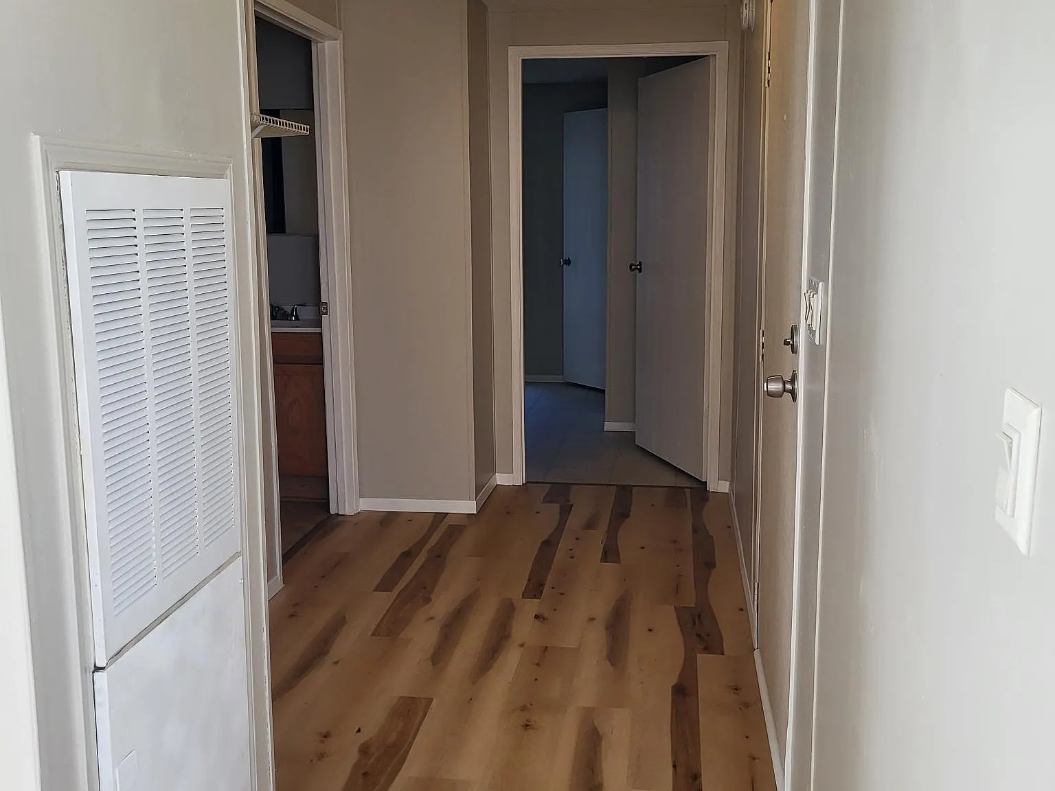 3 bed, 1100 sqft, $1,285 — Photo 3