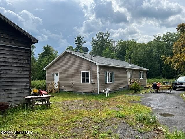 1st image of 961 Mountain Ave