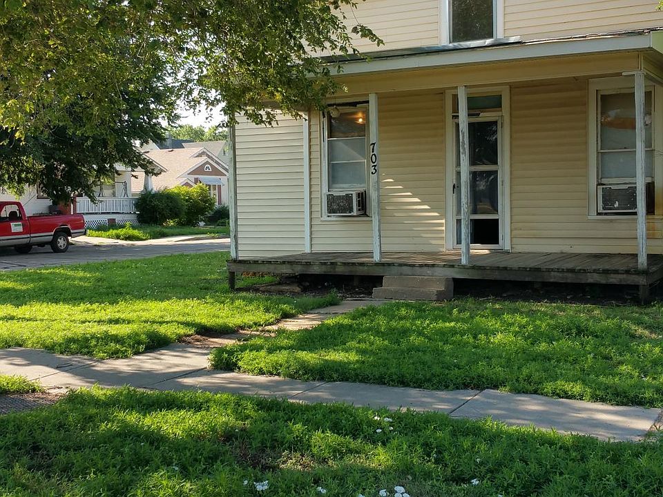 1st image of 703 Spruce St APT 2