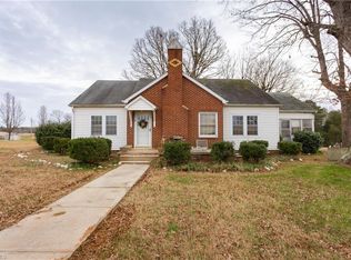 580 Underwood Dr, Thomasville, NC 27360