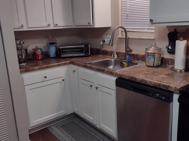 Skyline Apartments — Photo 1