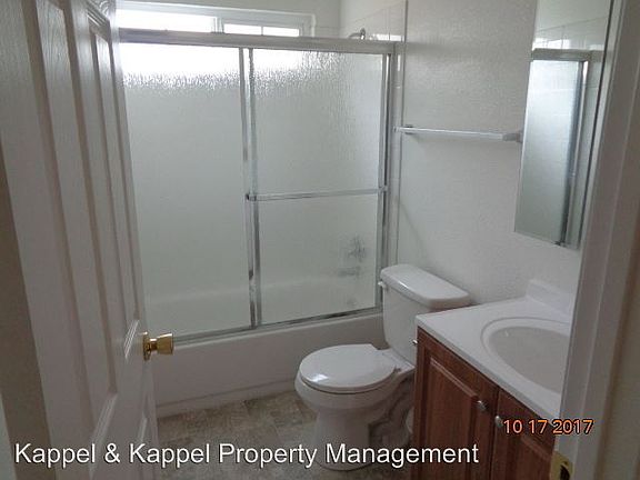 5th image of 1357 Farmington Dr