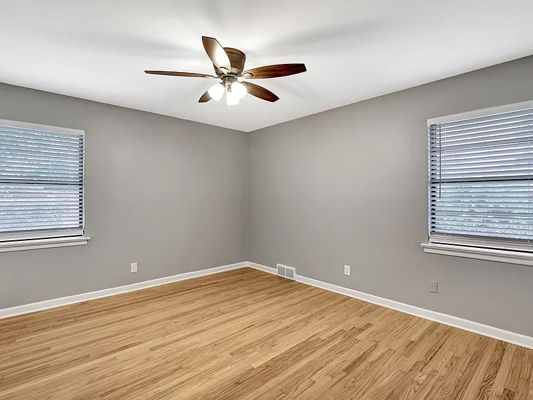Huge Flex Room