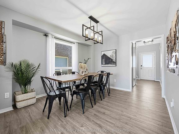 5th image of 76 Vipond Rd